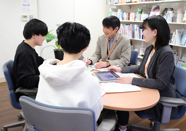 蓄積された就職活動データに基づくアドバイス